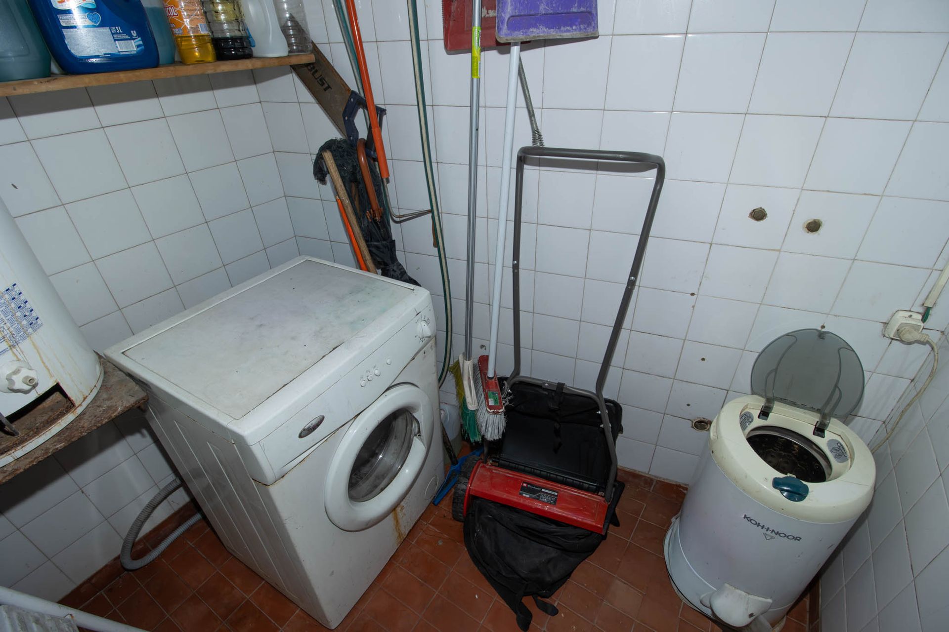 Casa en lote propio con jardín, 6 ambientes