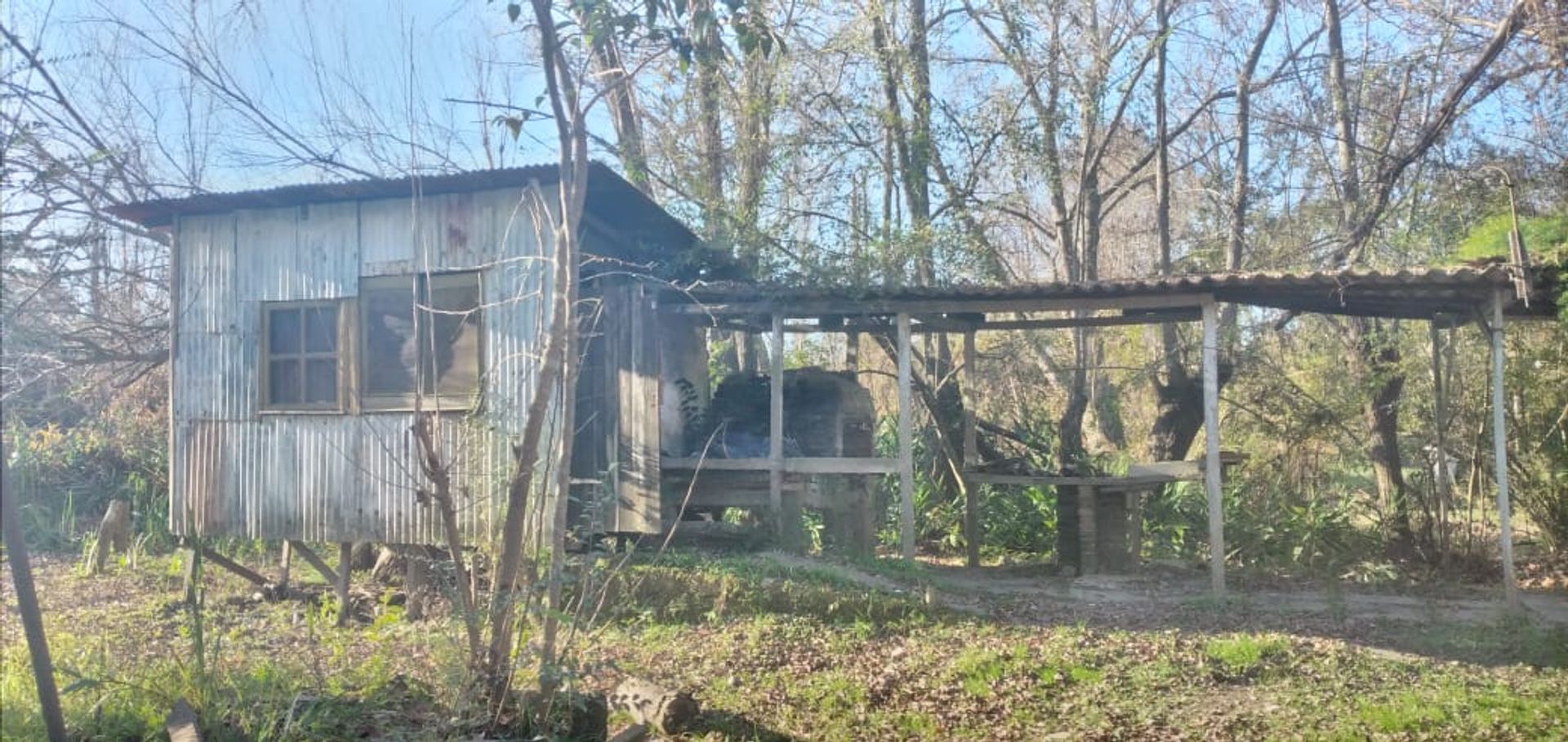 Venta de Lote con cabaña construida (3339m2)
