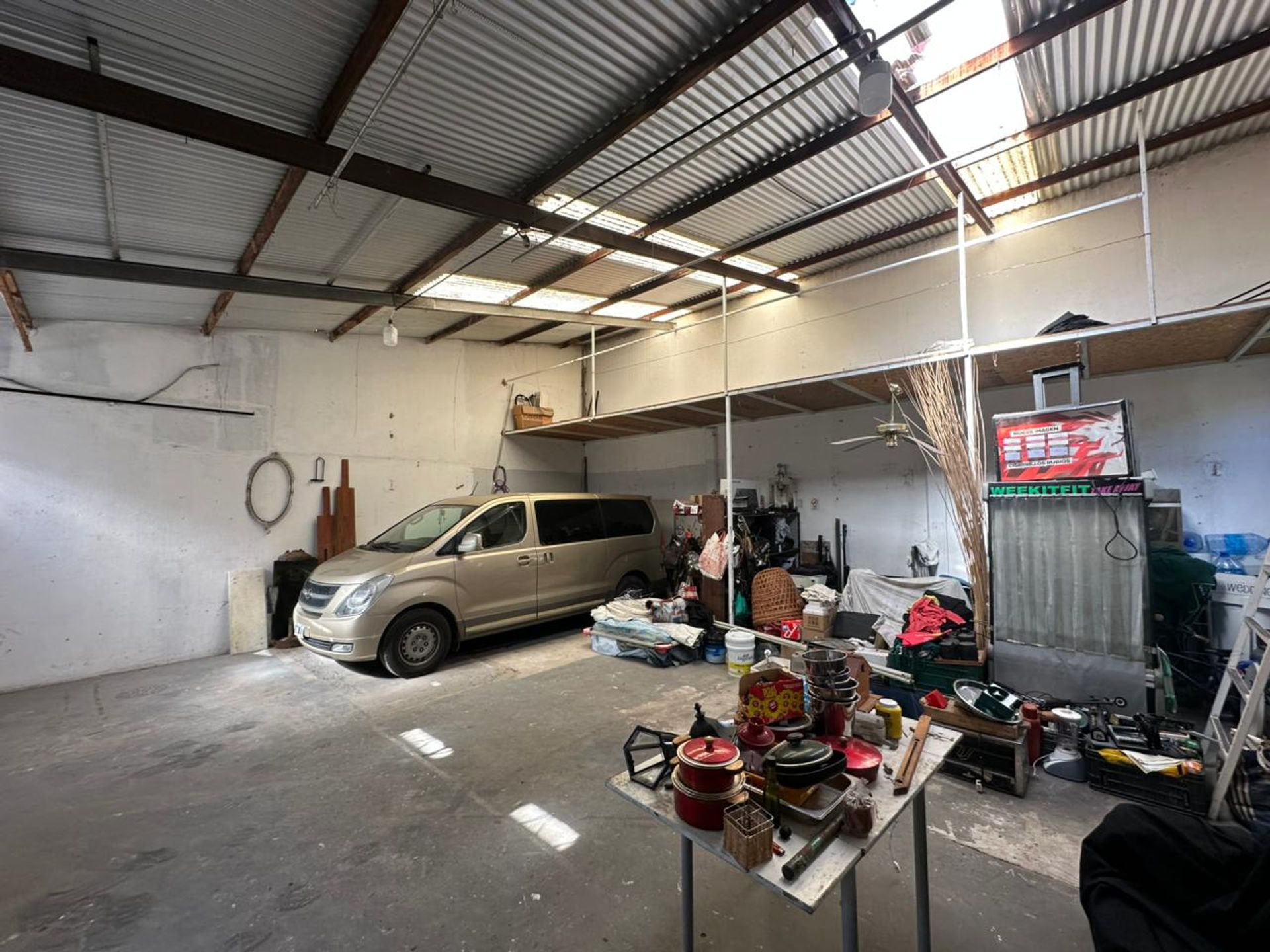 Casa 3 Amb+Depto 2 Amb+ Galpon Hab. En Venta!