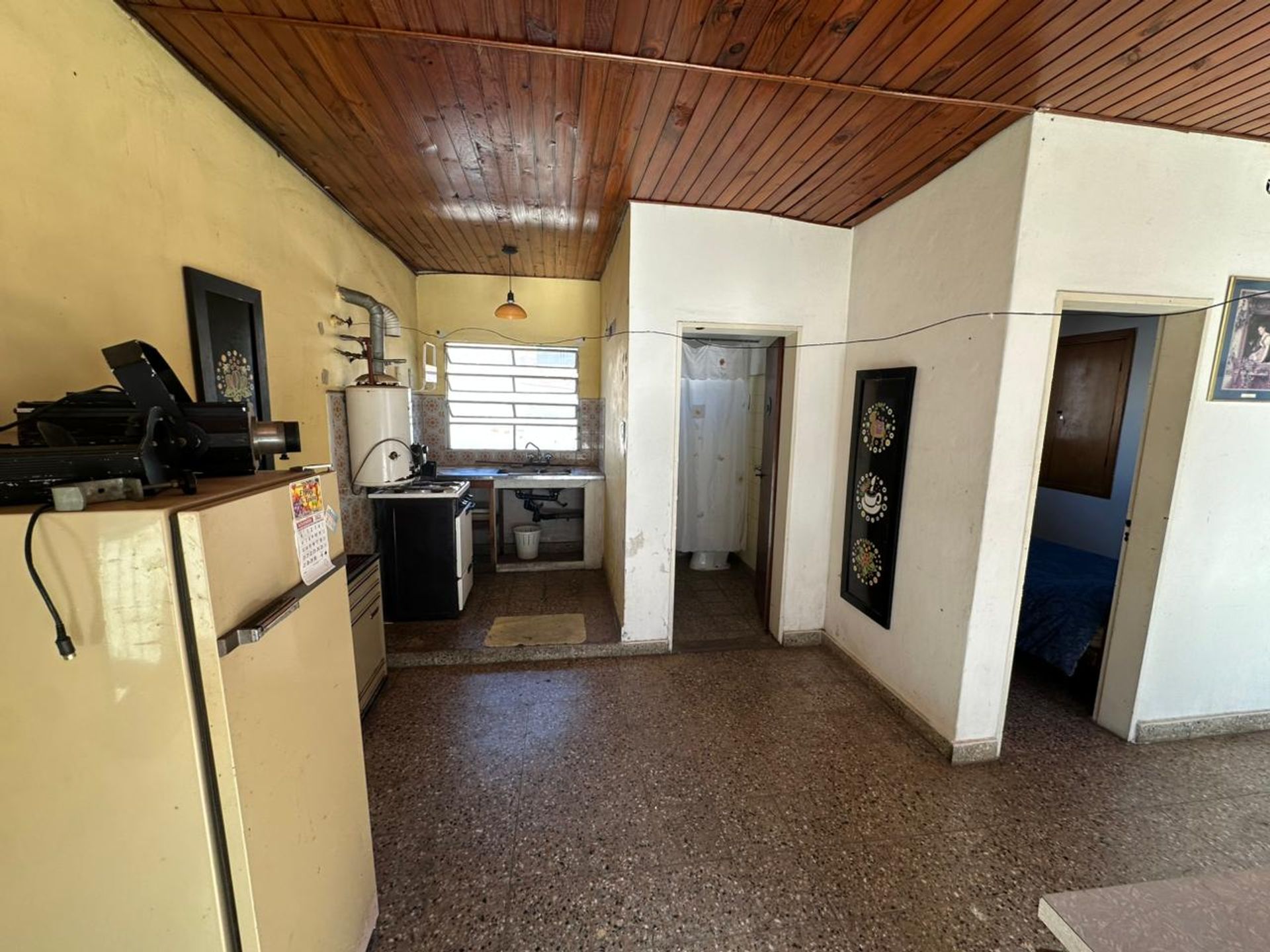Casa 3 Amb+Depto 2 Amb+ Galpon Hab. En Venta!