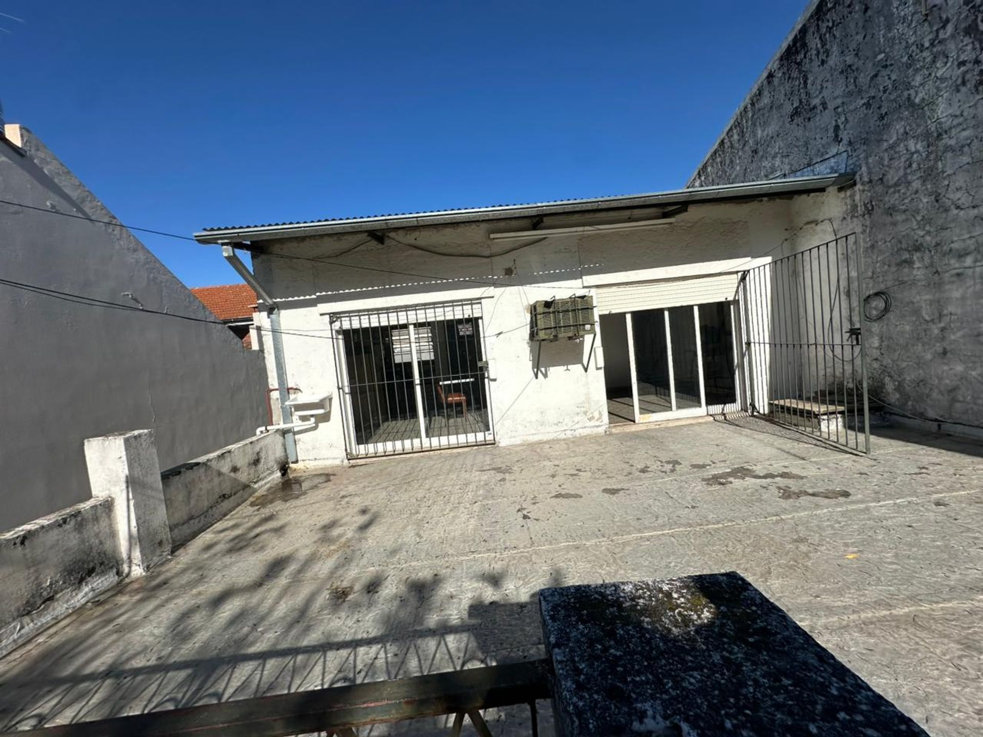 Casa 3 Amb+Depto 2 Amb+ Galpon Hab. En Venta!