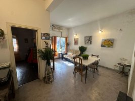 Casa 3 Amb+Depto 2 Amb+ Galpon Hab. En Venta!