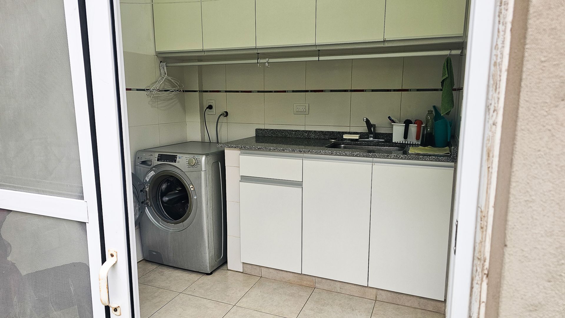 Venta casa en Olivos 6 ambientes con jardín
