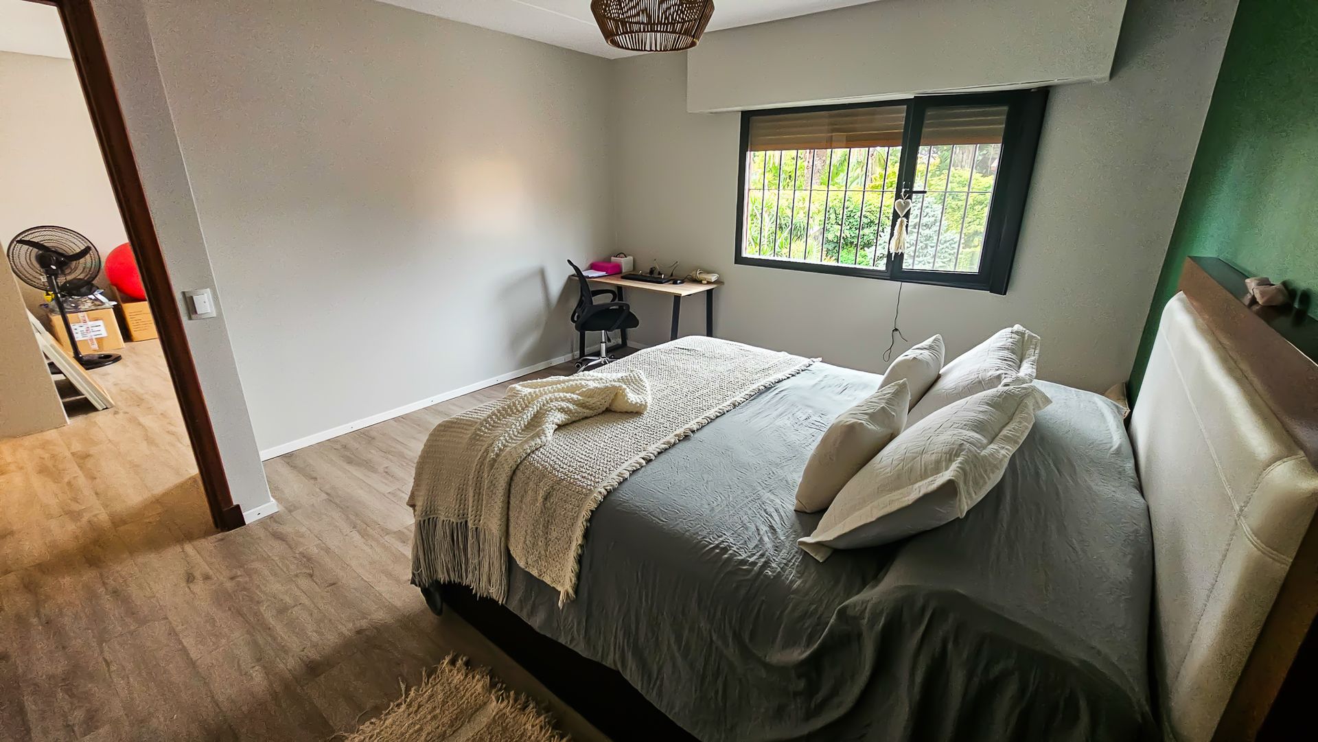 Venta casa en Olivos 6 ambientes con jardín