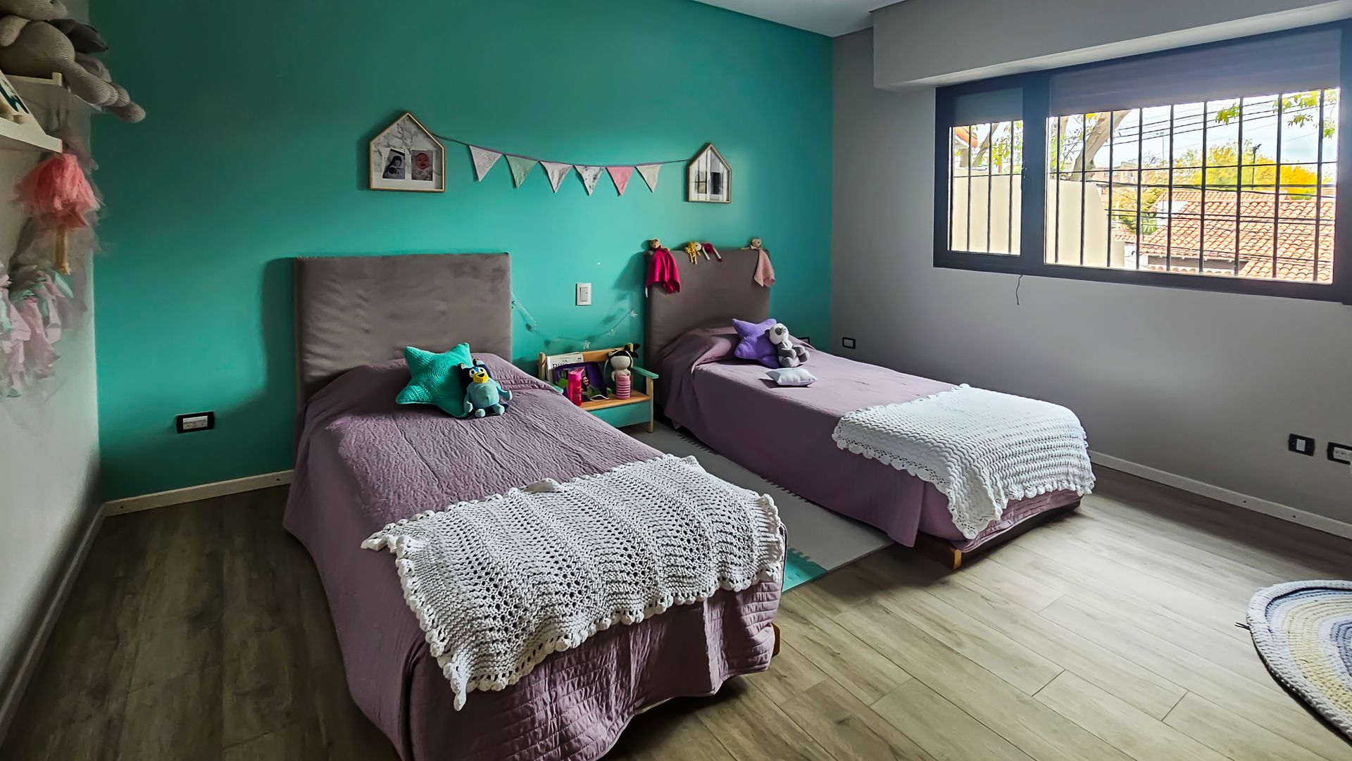 Venta casa en Olivos 6 ambientes con jardín