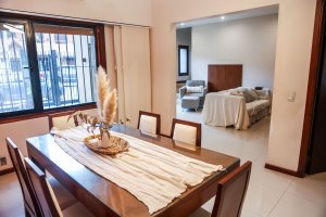 Venta casa en Olivos 6 ambientes con jardÃ­n