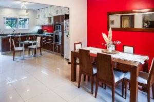 Venta casa en Olivos 6 ambientes con jardÃ­n