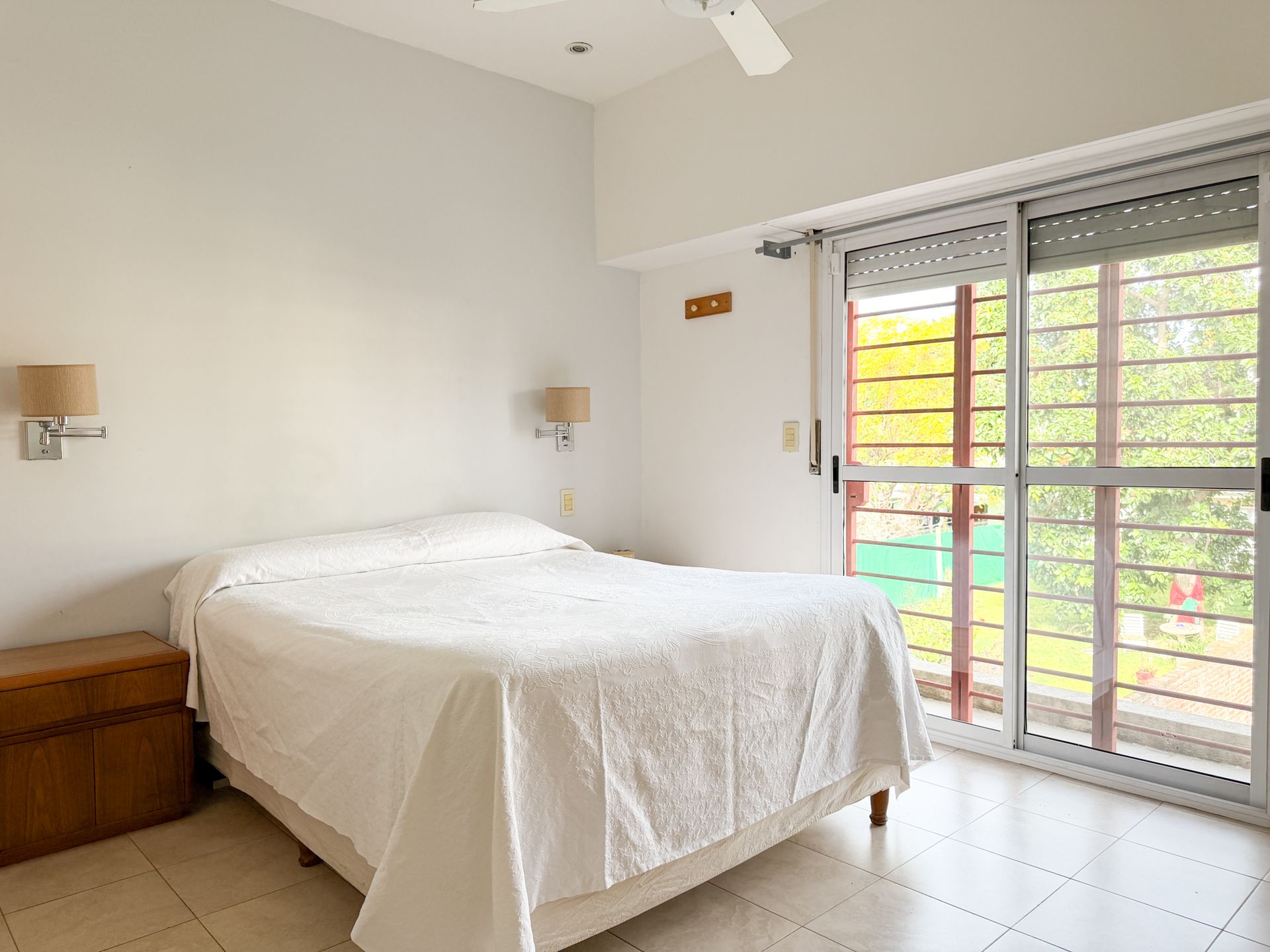 Casa 5 Ambientes Boulogne Pileta