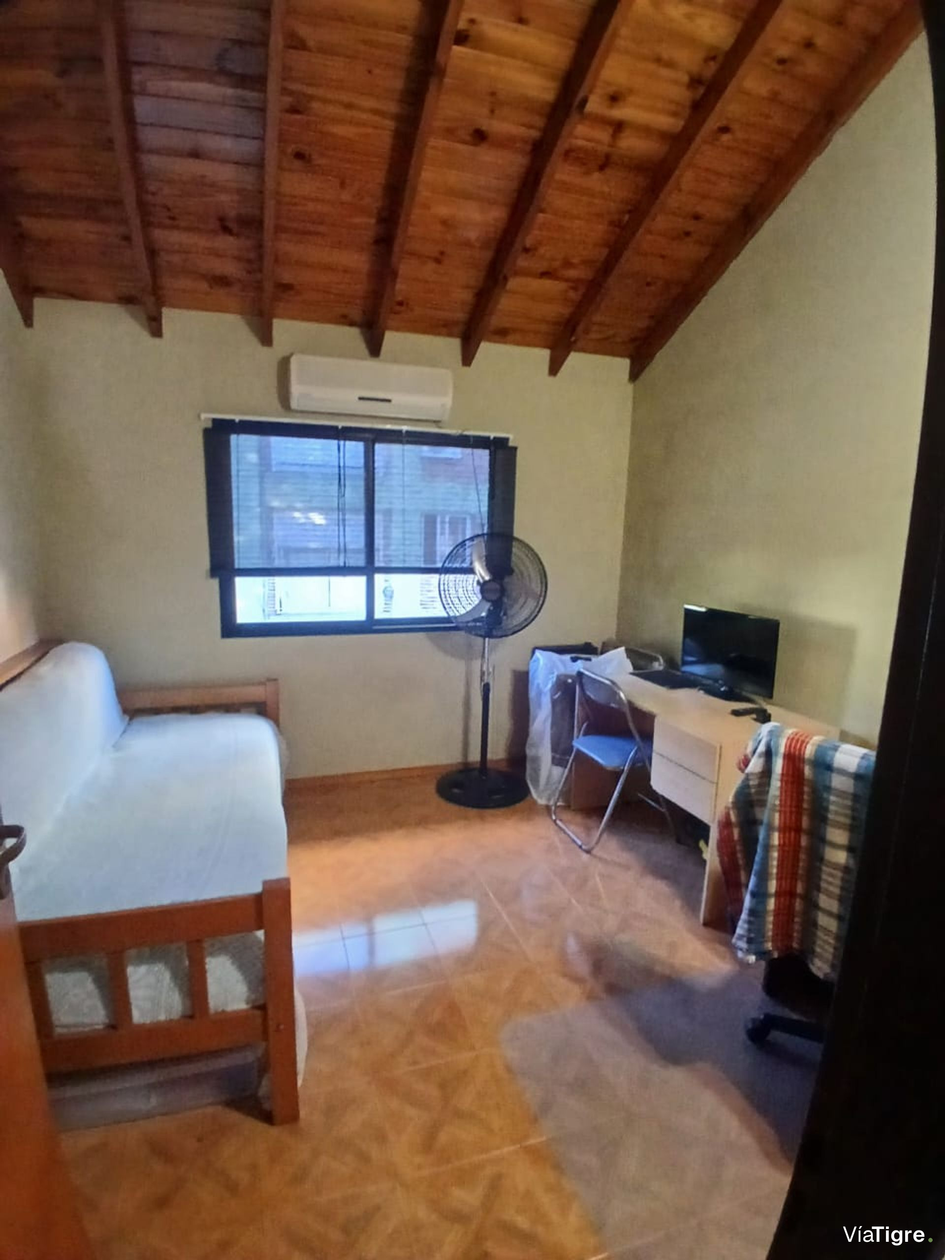 ecxelente triplex vicente lopez