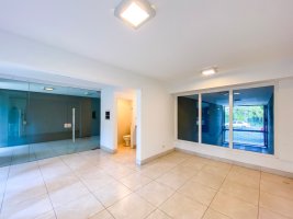 Temporary Rent 1-Bedroom Victoria With Balcony