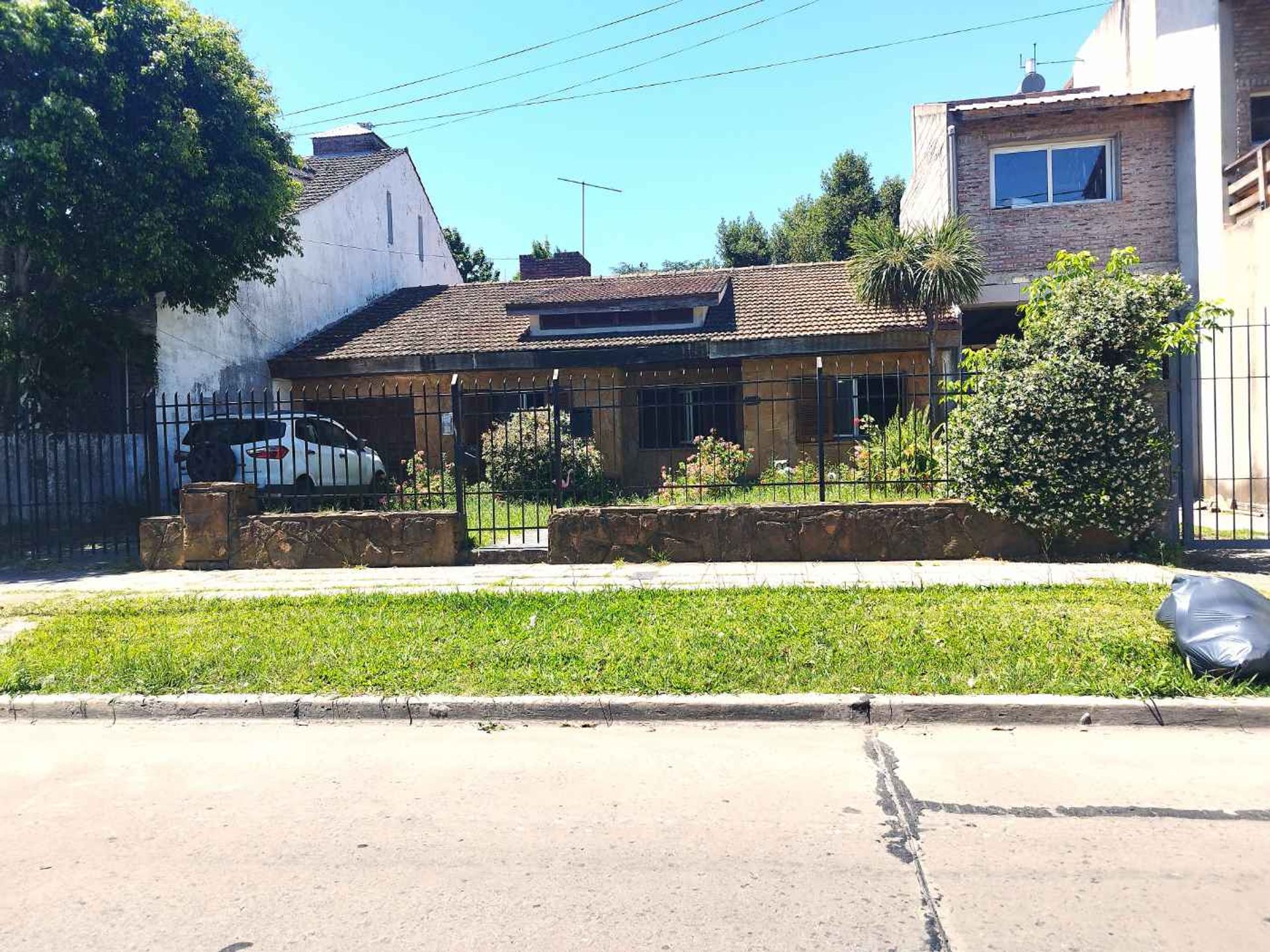 Casa 4 Amb En Venta Villa Adelina Jardin Pileta