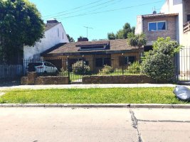 Casa 4 Amb En Venta Villa Adelina Jardin Pileta
