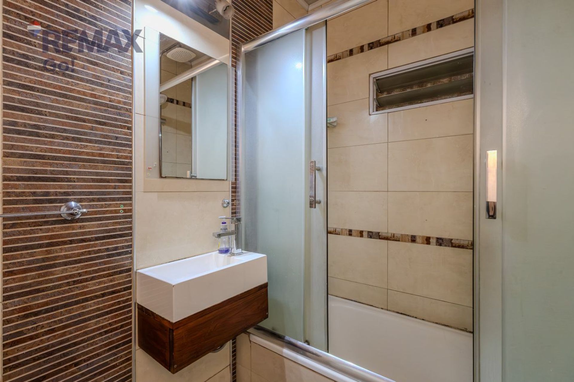 Venta casa 3 Amb Jardin Quincho Lote Propio