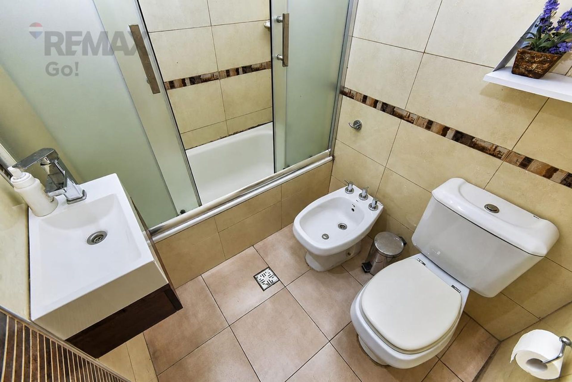 Venta casa 3 Amb Jardin Quincho Lote Propio