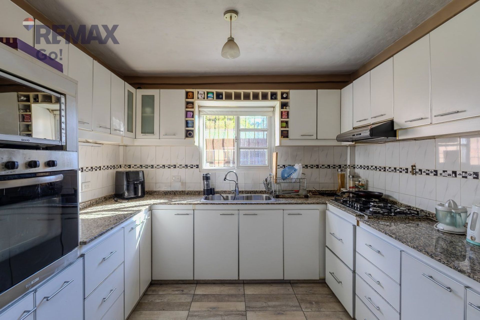 Venta casa 3 Amb Jardin Quincho Lote Propio