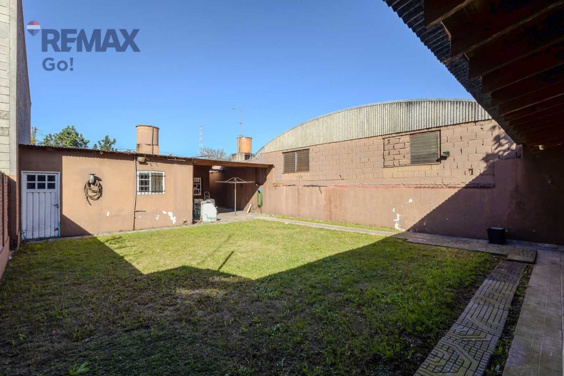 Venta casa 3 Amb Jardin Quincho Lote Propio