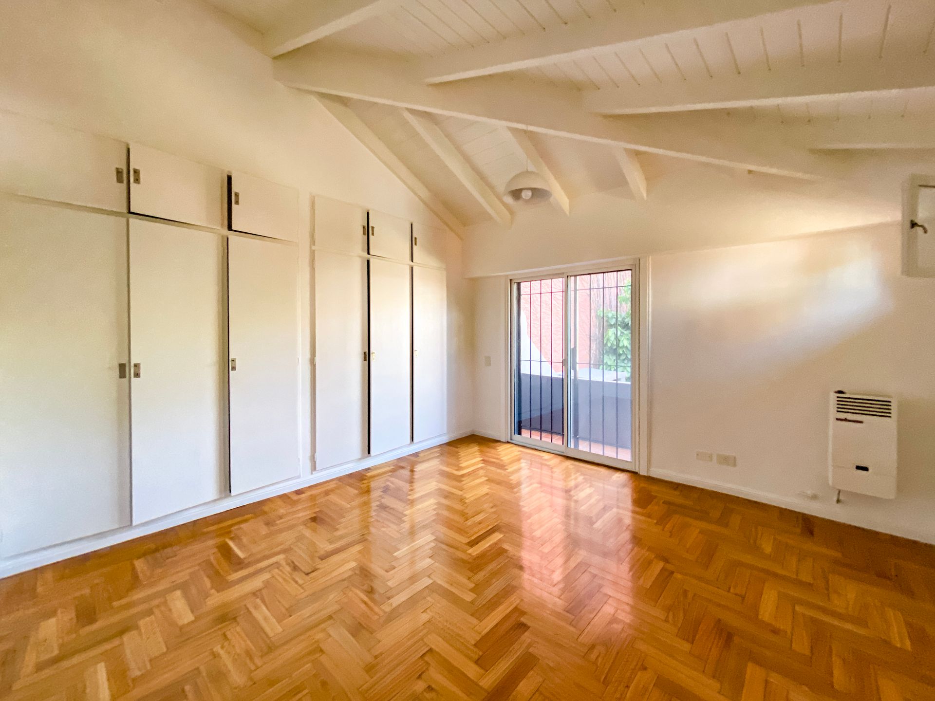 Casa De 4 Dormitorios En Venta Centro San Isidro