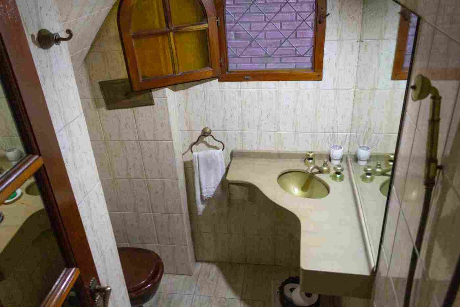 Venta CASA 5 ambientes Olivos pileta jardin