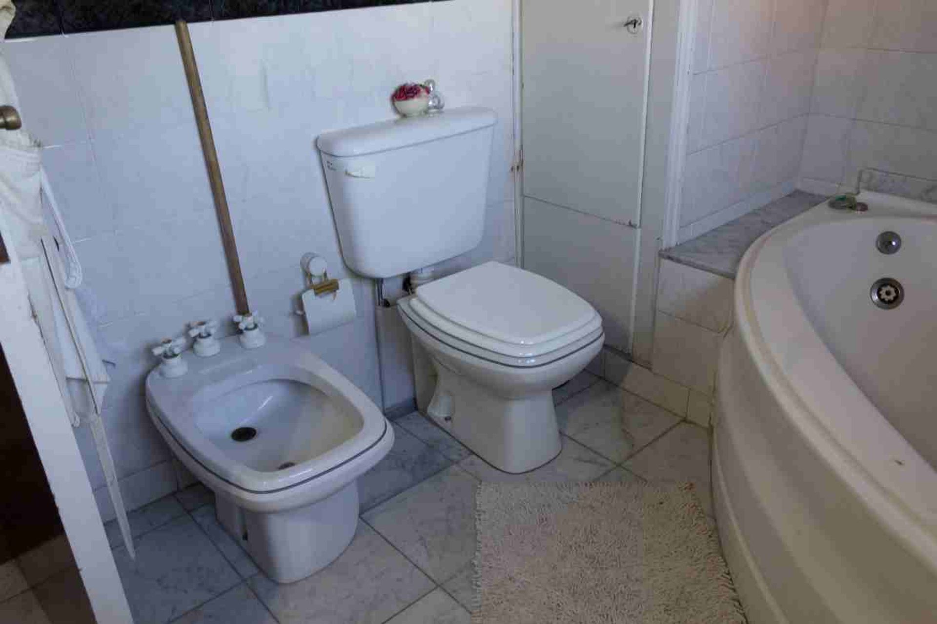 Venta CASA 5 ambientes Olivos pileta jardin