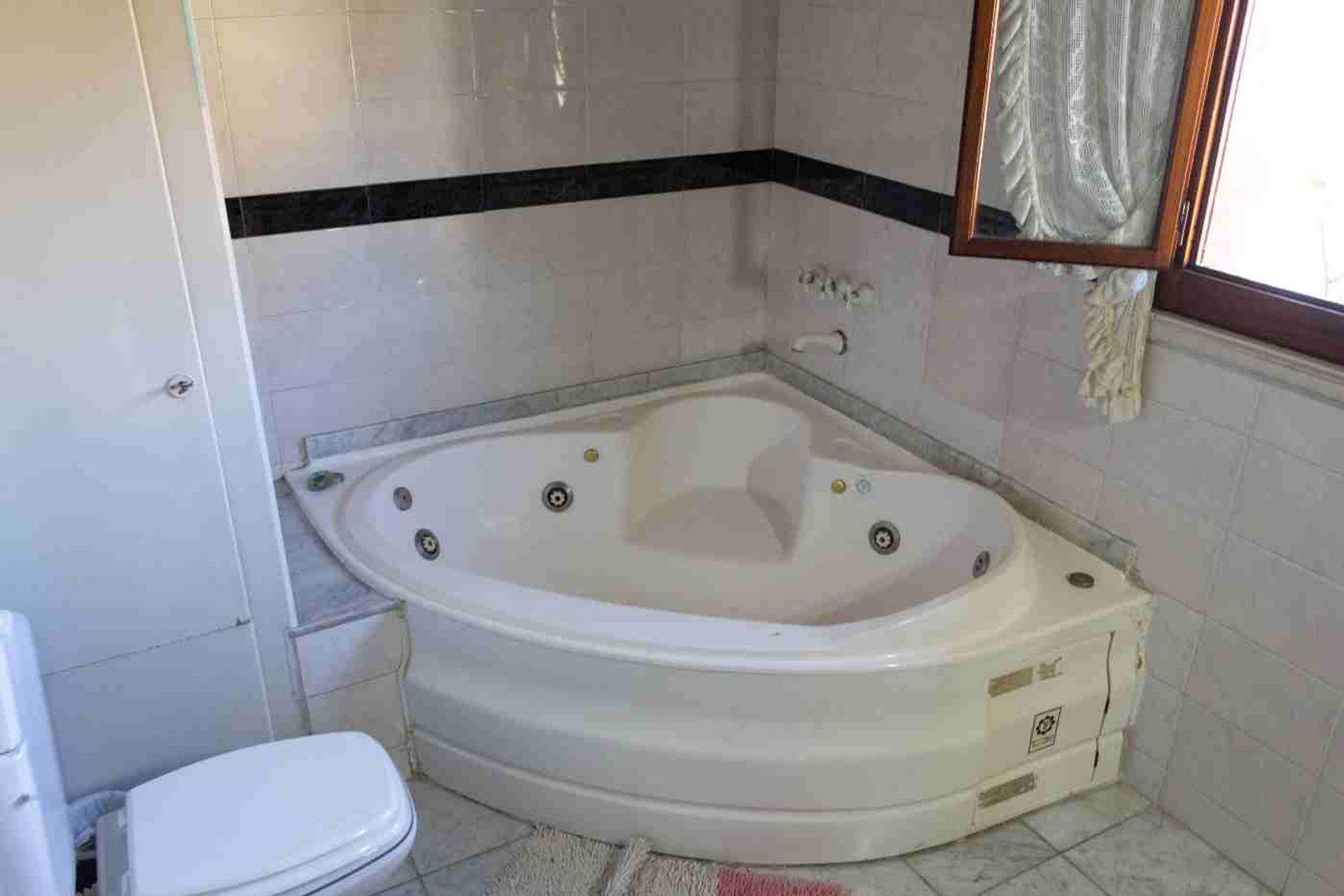Venta CASA 5 ambientes Olivos pileta jardin
