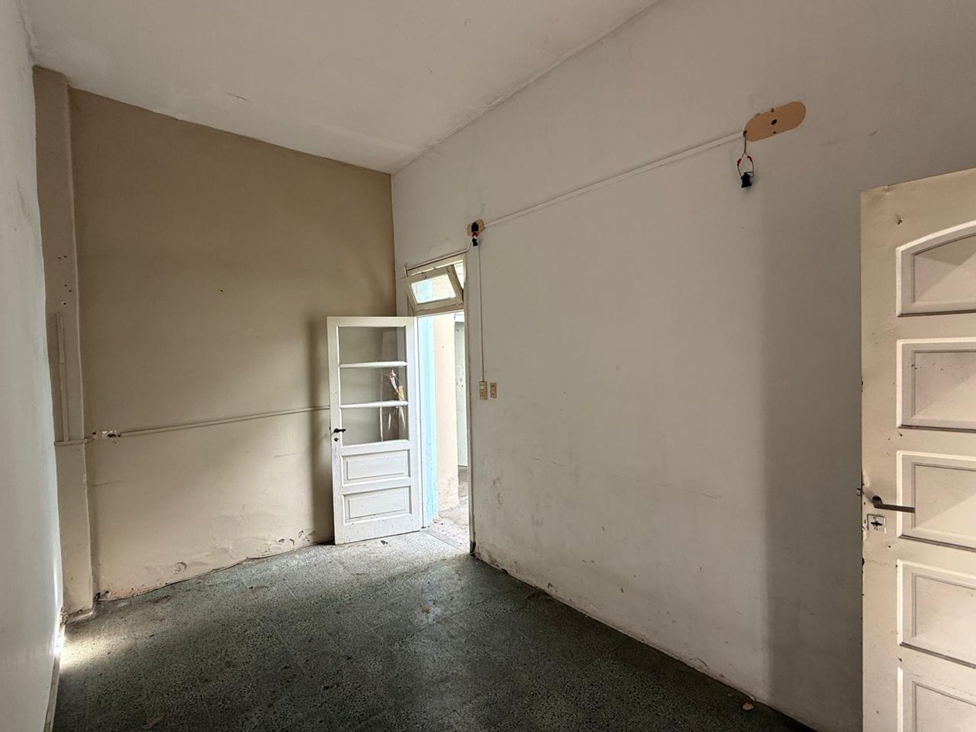 Venta 2 Locales+4 Departamentos A Refaccionar