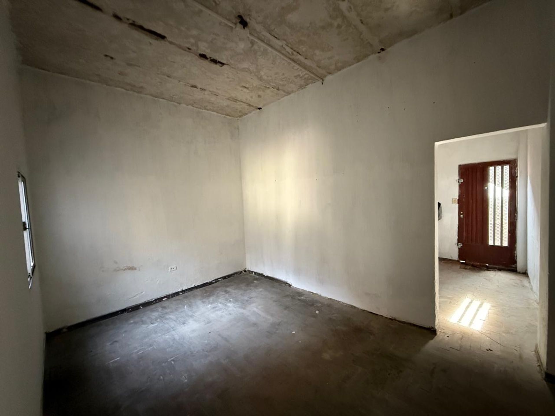 Venta 2 Locales+4 Departamentos A Refaccionar