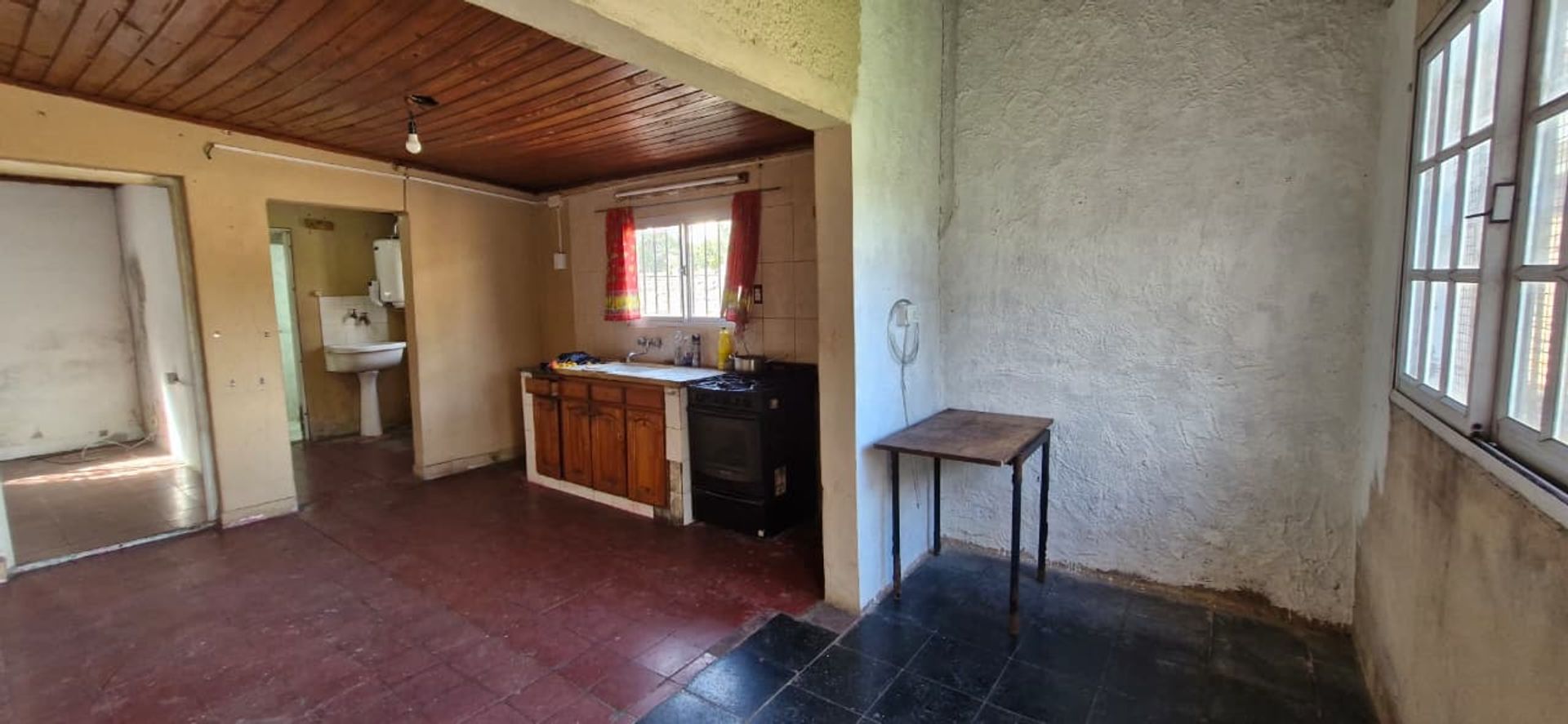 Galpón Con Oficina Y Vivienda De 3 Ambientes