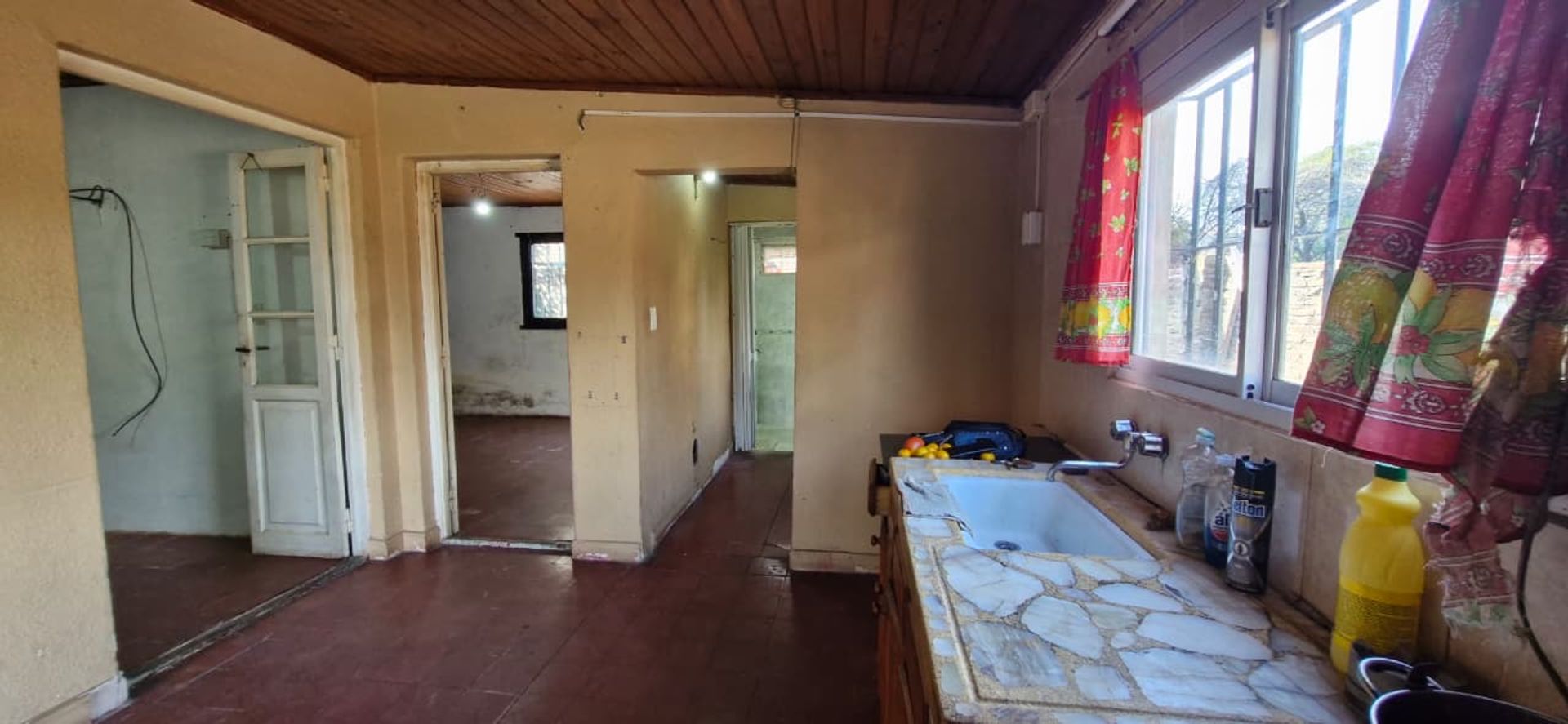 Galpón Con Oficina Y Vivienda De 3 Ambientes