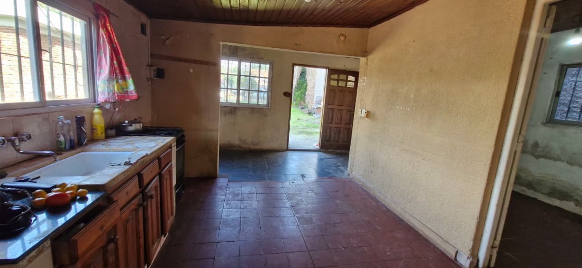 Galpón Con Oficina Y Vivienda De 3 Ambientes