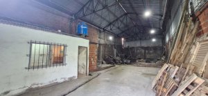 GalpÃ³n Con Oficina Y Vivienda De 3 Ambientes