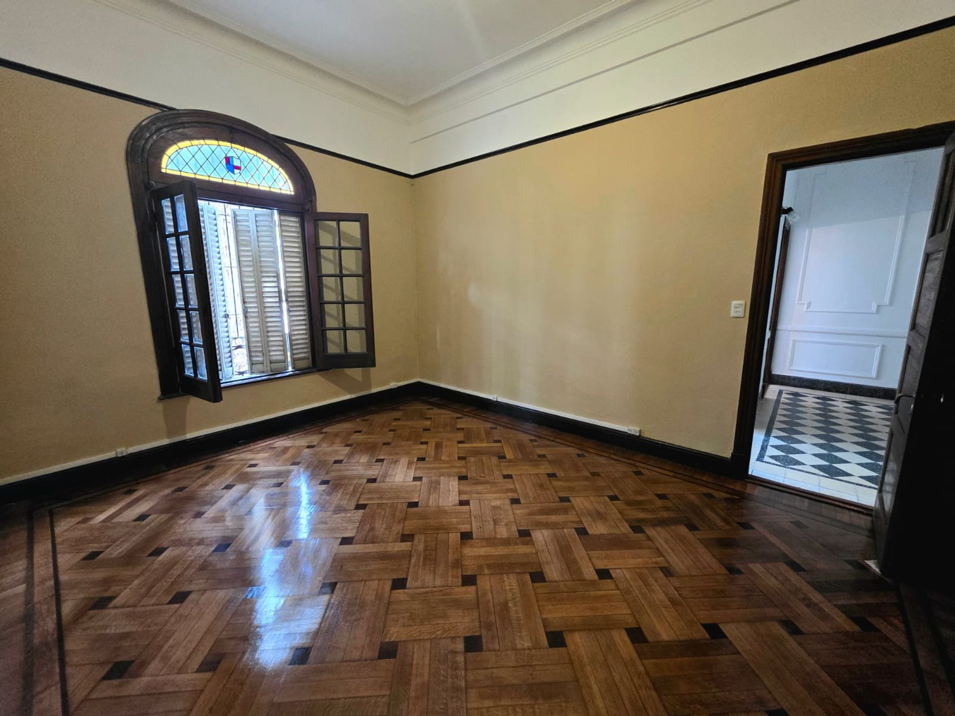 Alquiler Ph Tipo Casa Al Frente. 4 Amb. Olivos