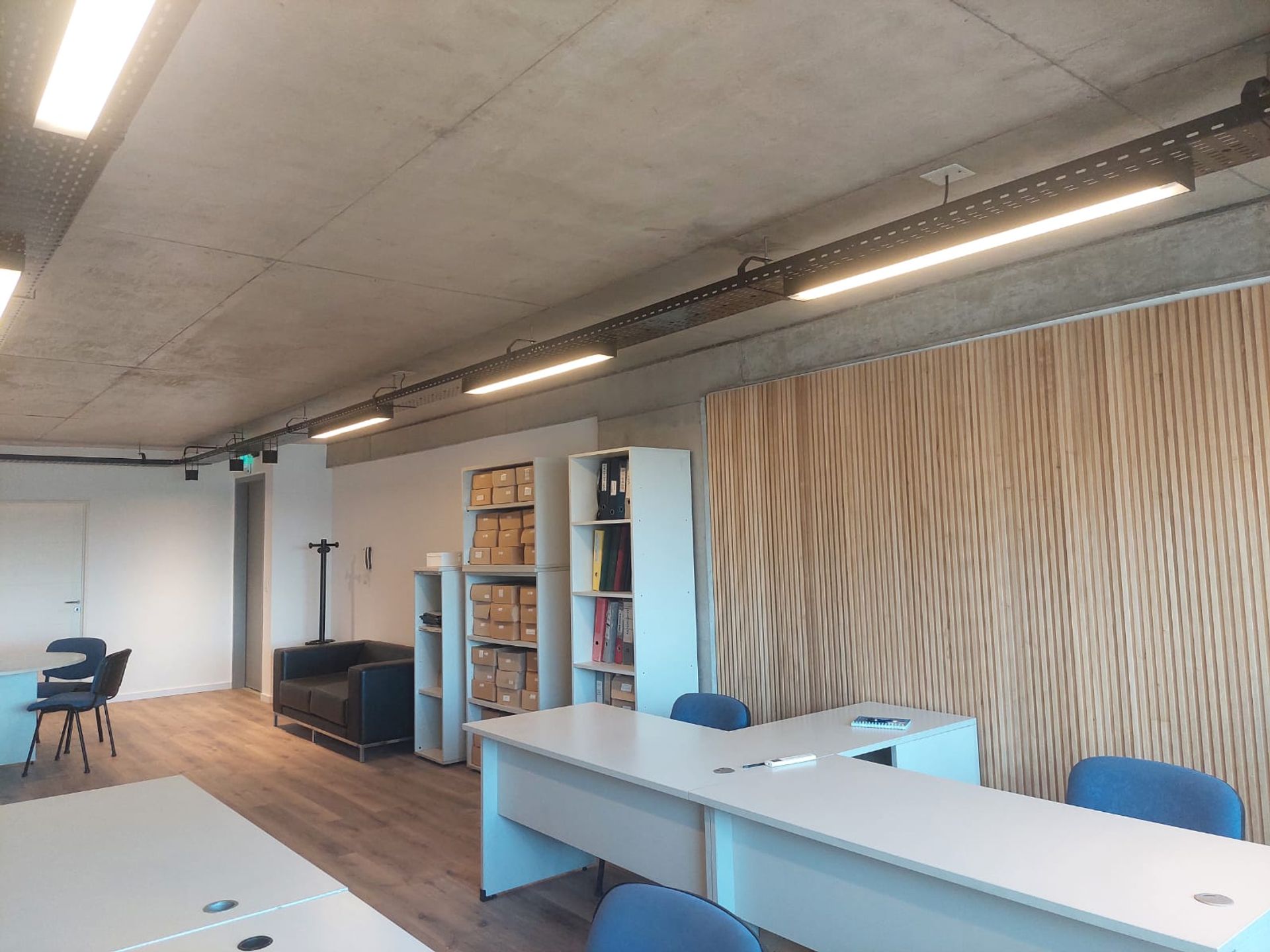 Alquiler De Oficina Piso Alto A Estrenar