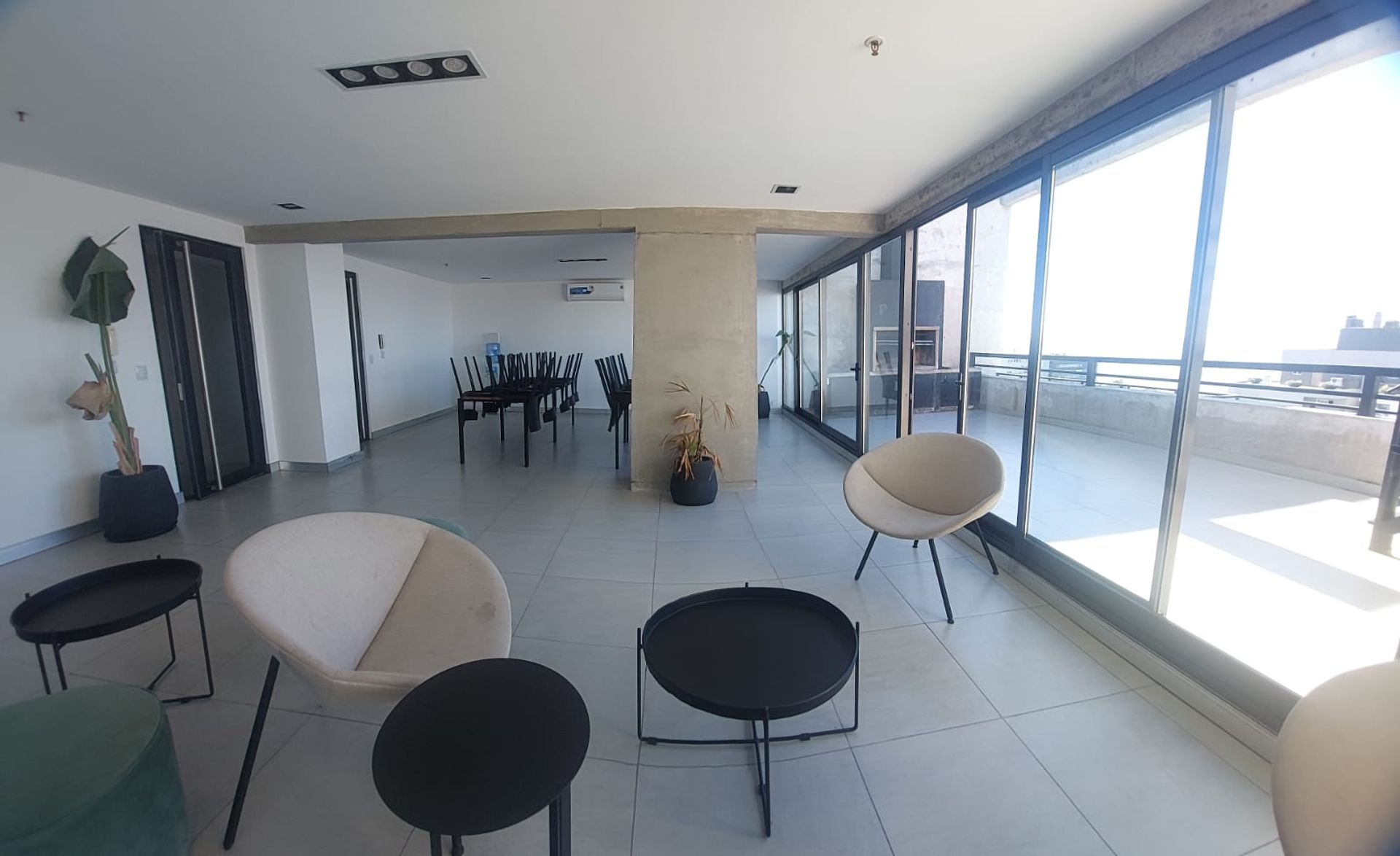 Alquiler De Oficina Piso Alto A Estrenar