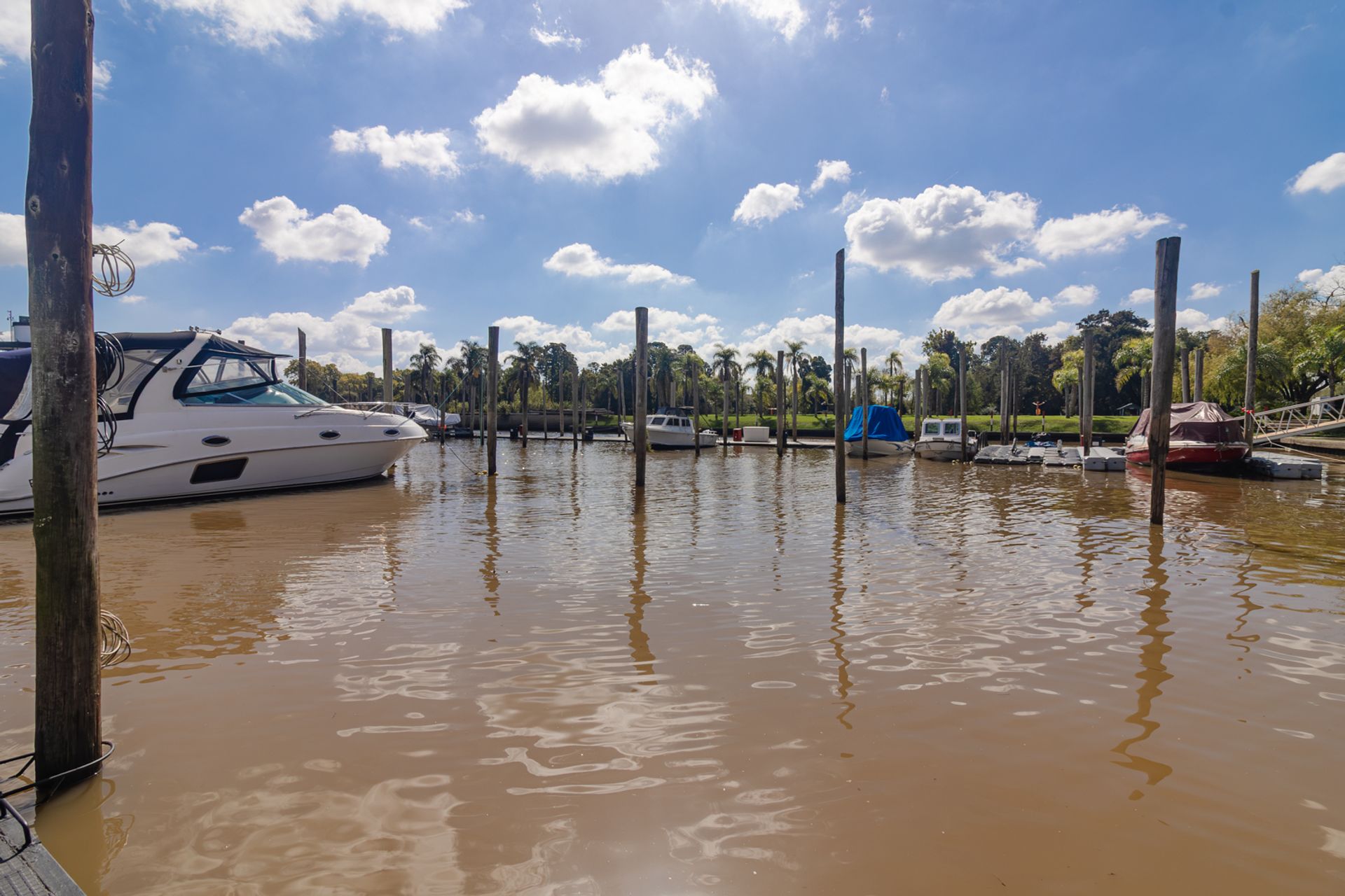 Venta Marinas Golf Departamento 2 Amb Vista Al Rio