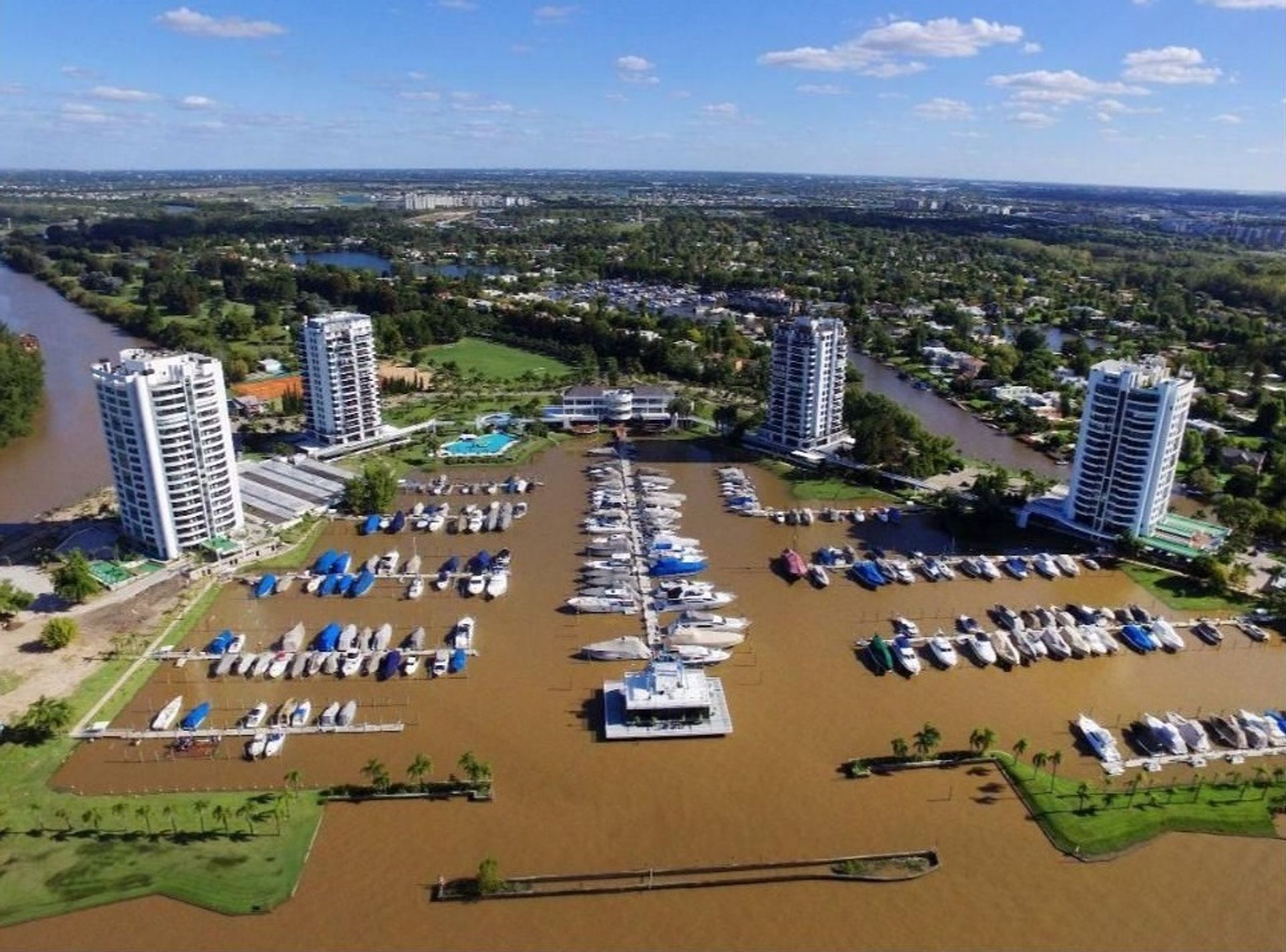 Venta Marinas Golf Departamento 2 Amb Vista Al Rio