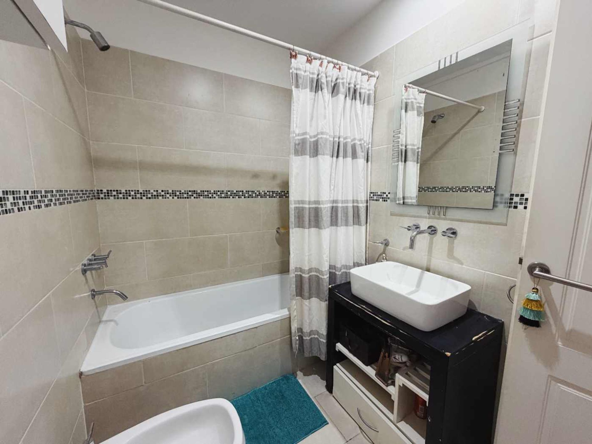 Triplex 5 amb. c/pileta en Venta-Tigre residencial
