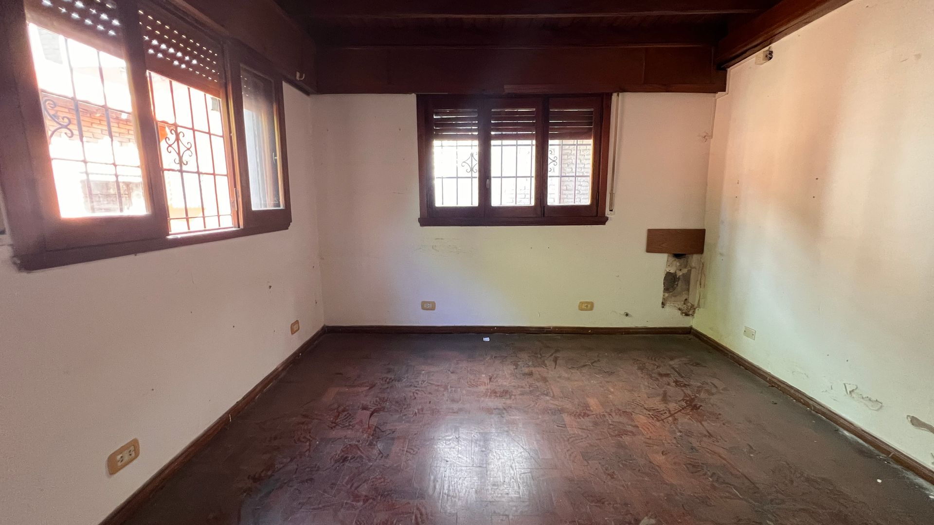 Venta Casa 3 Amb+Escritorio Con Jardín Y Parrilla