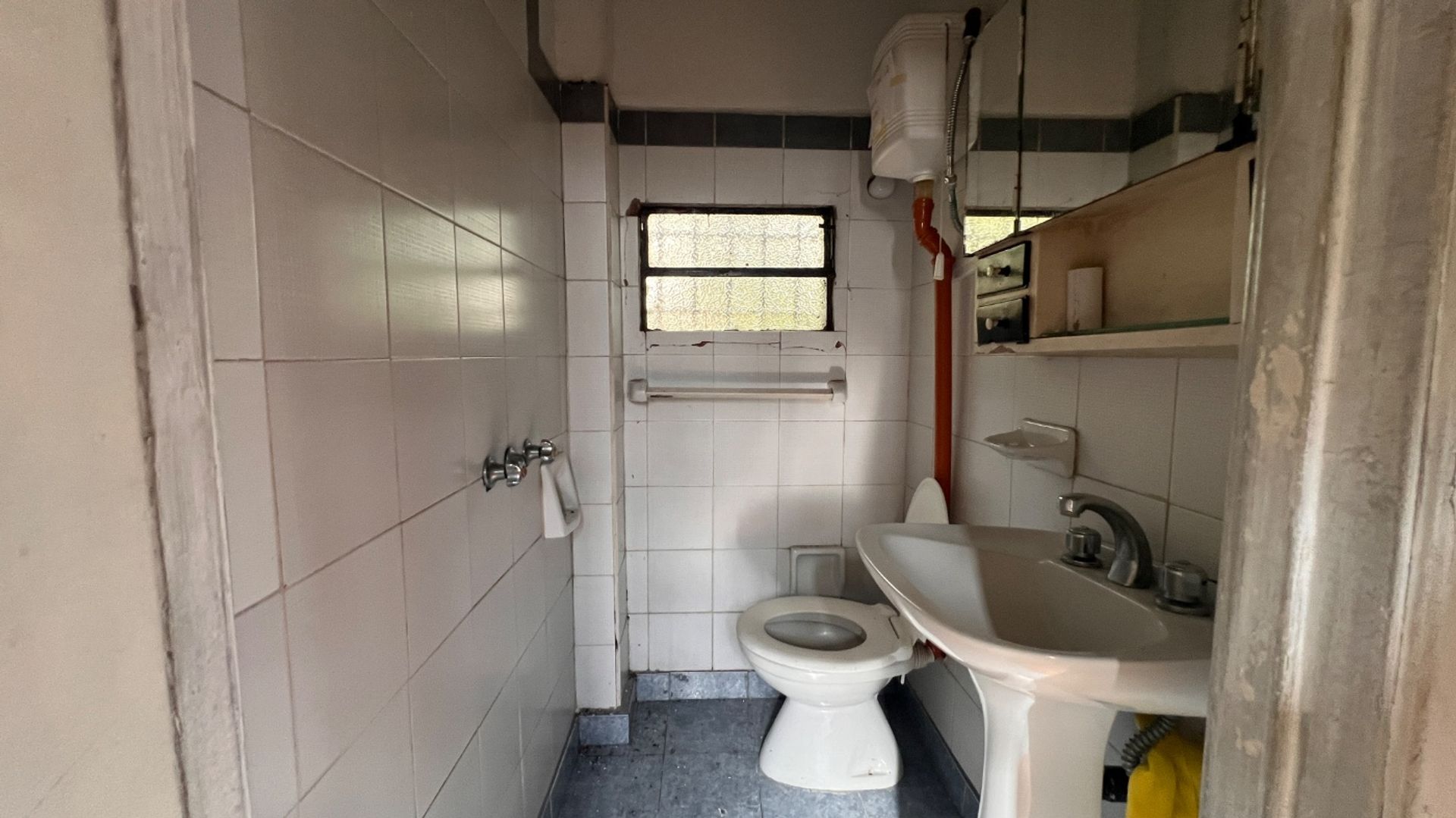 Venta Casa 3 Amb+Escritorio Con Jardín Y Parrilla