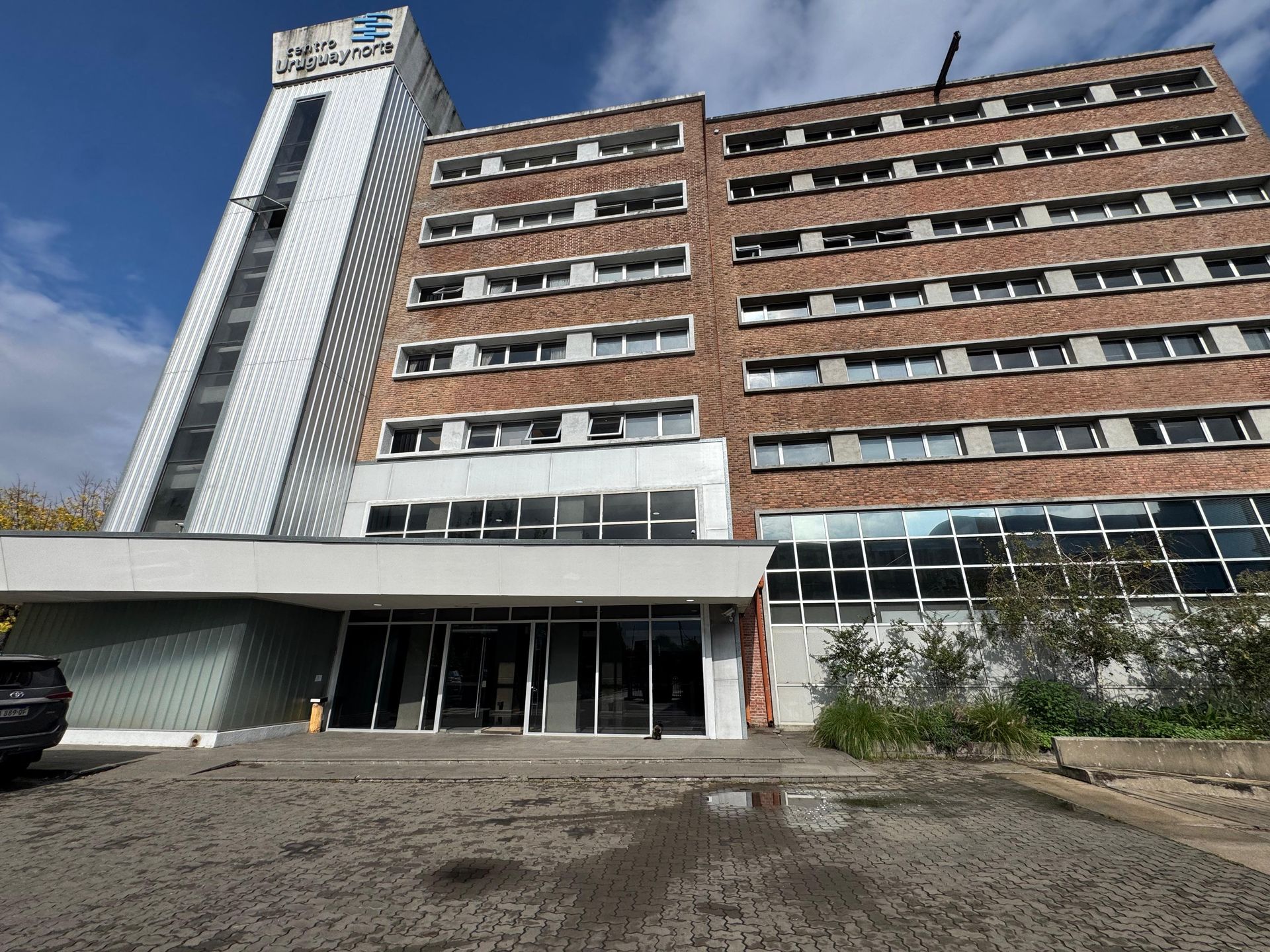 Alquiler Oficina San Isidro Centro Uruguay Norte