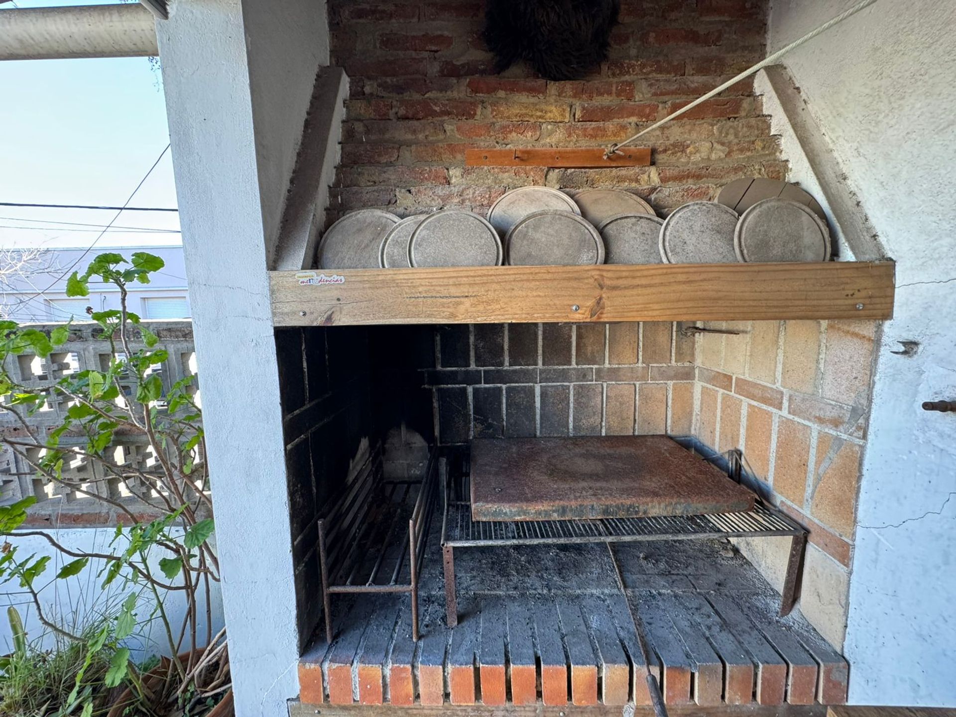 Vivienda en PA con 3 dormitorios + depósito en PB.