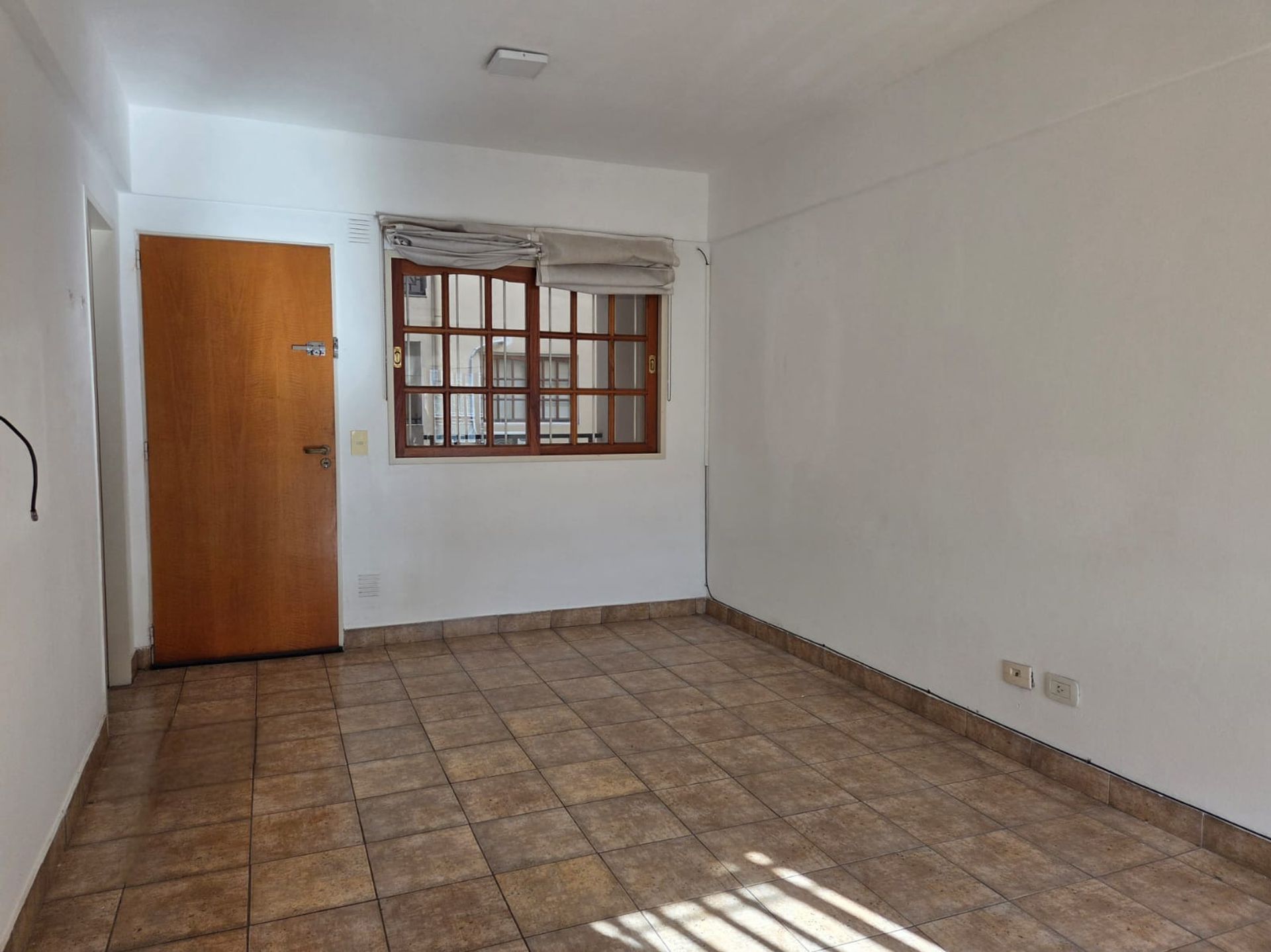 Alquiler 2 Amb. Con Balcón Y Mucha Luz, Vte. López