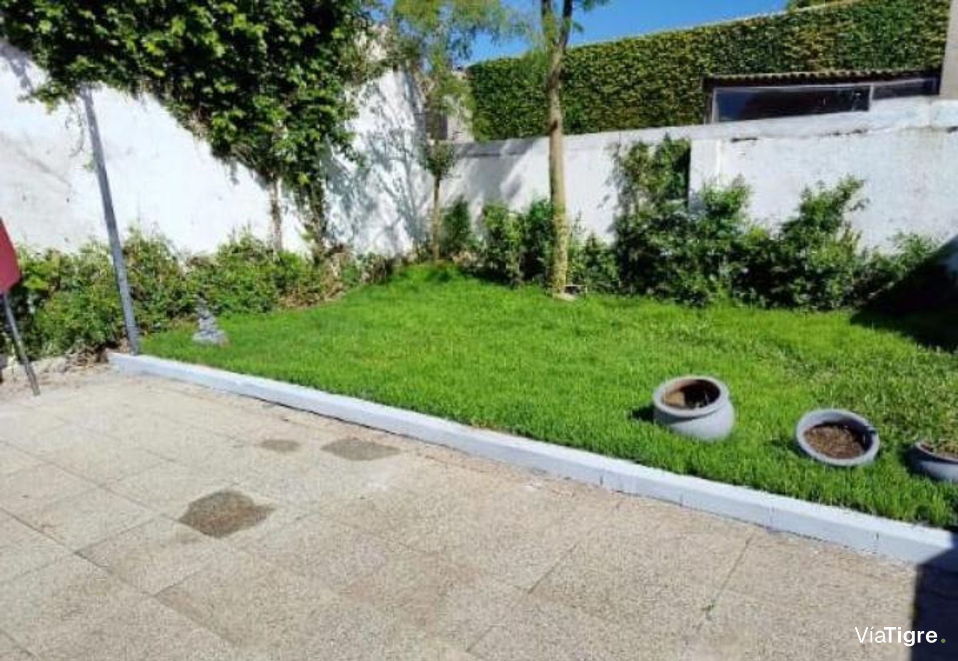 Casa alquiler Martinez jardín cocheras c/muebles
