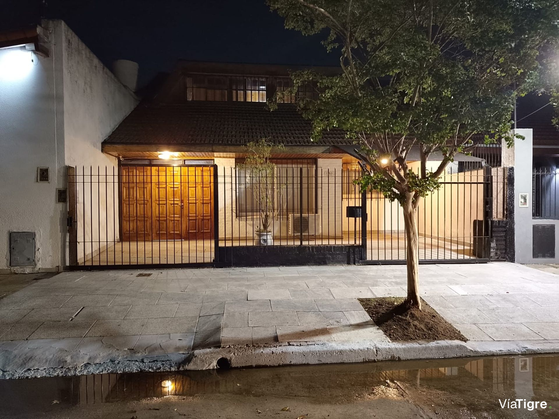 Casa alquiler Martinez jardín cocheras c/muebles