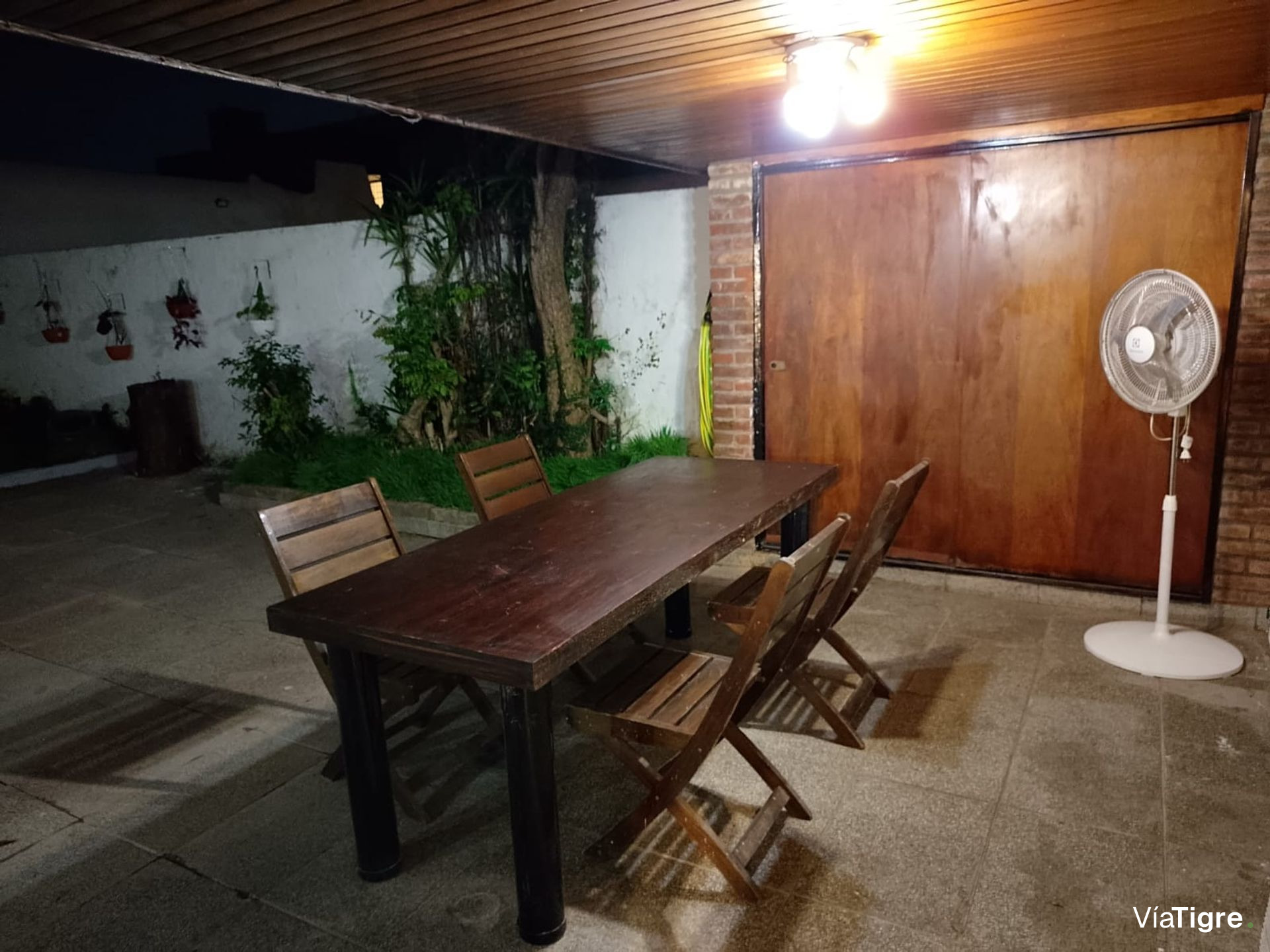 Casa alquiler Martinez jardín cocheras c/muebles