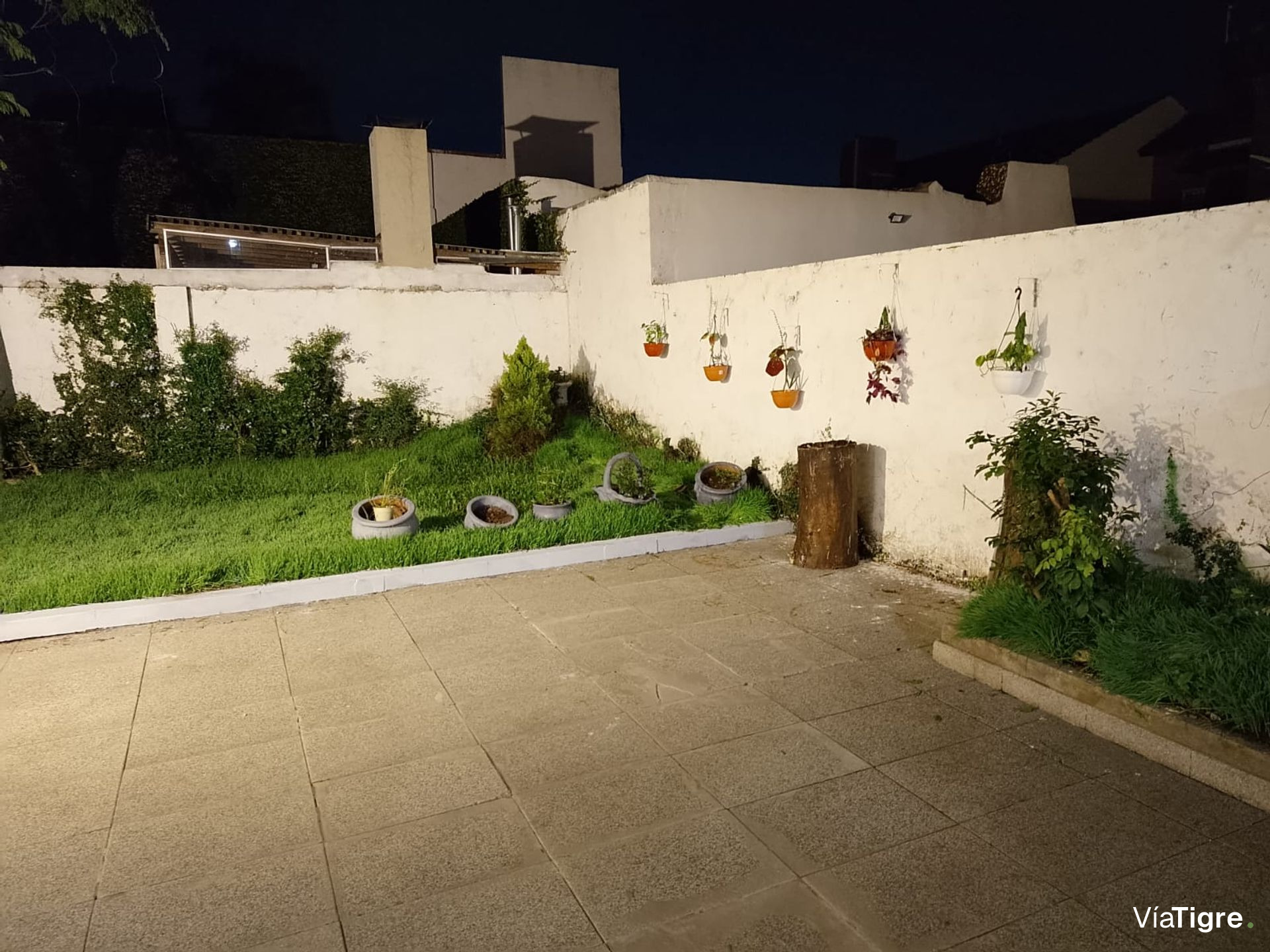 Casa alquiler Martinez jardín cocheras c/muebles