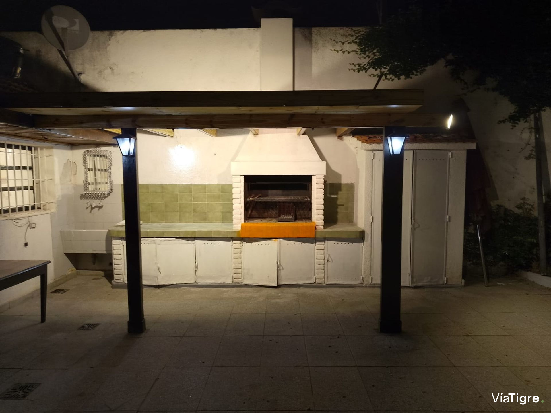 Casa alquiler Martinez jardín cocheras c/muebles