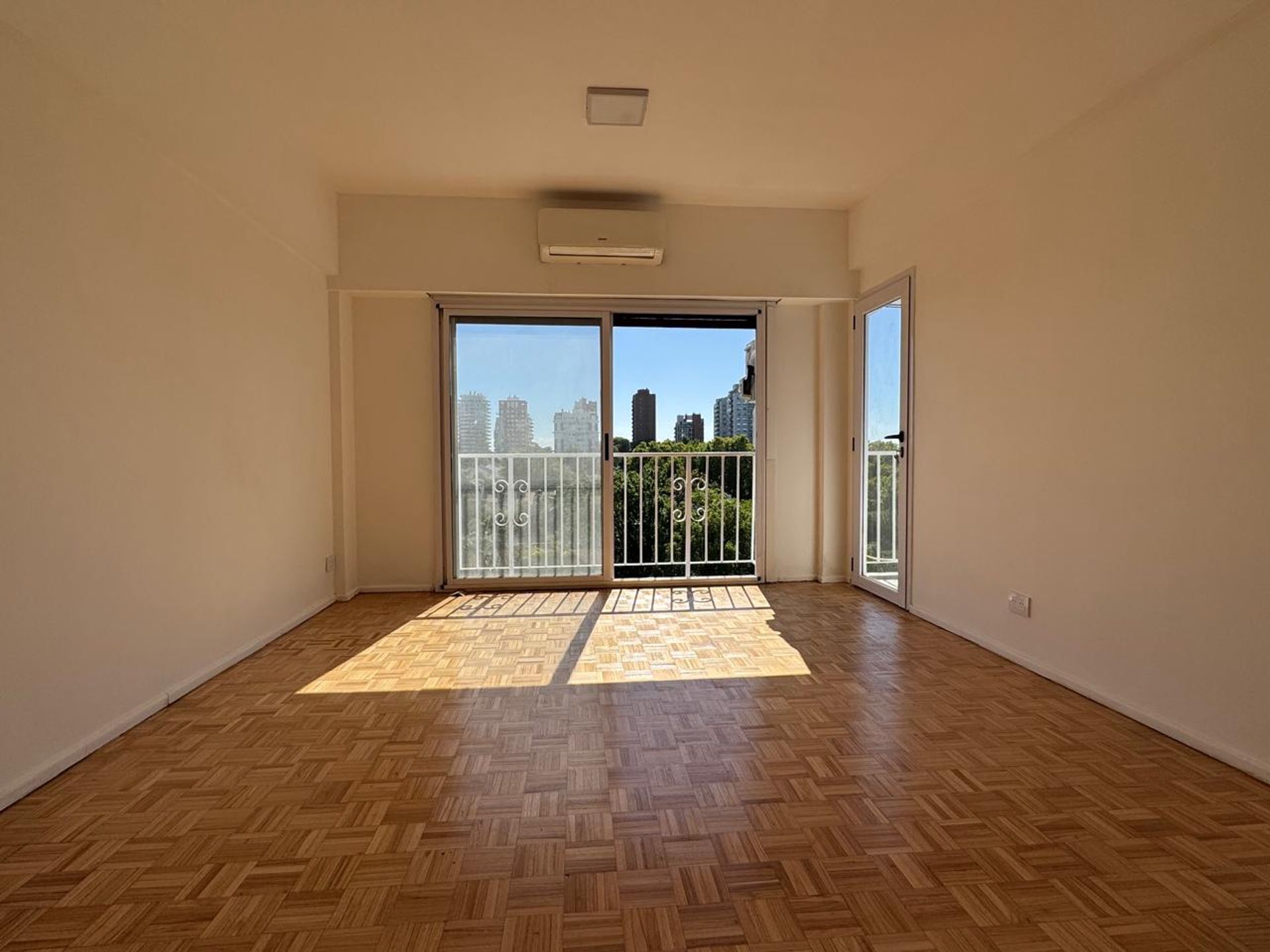 2-bedroom with balcony open view - La Lucila.