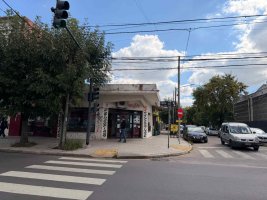 Venta local en esquina Martinez