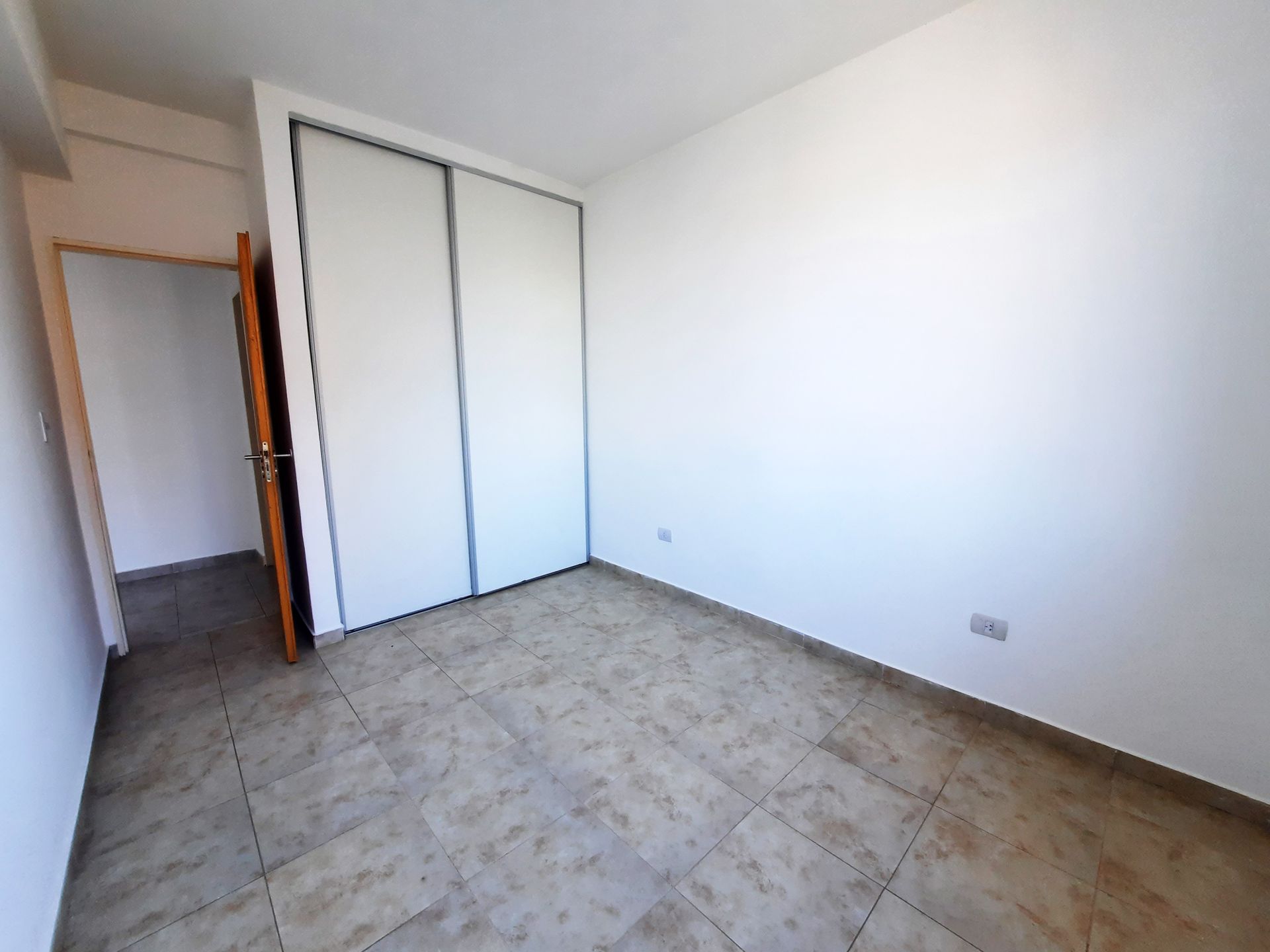 Alquiler 2 ambientes cochera balcon pileta baulera