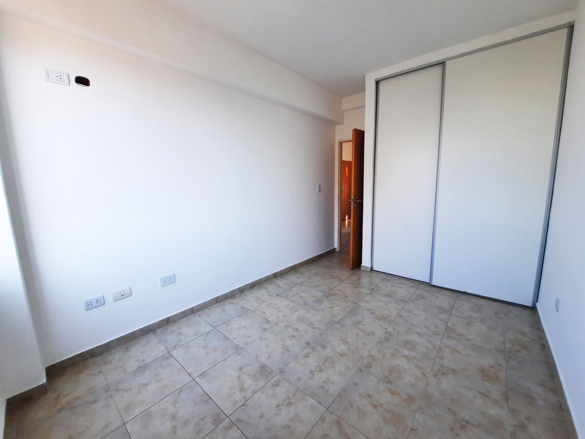 Alquiler 2 ambientes cochera balcon pileta baulera